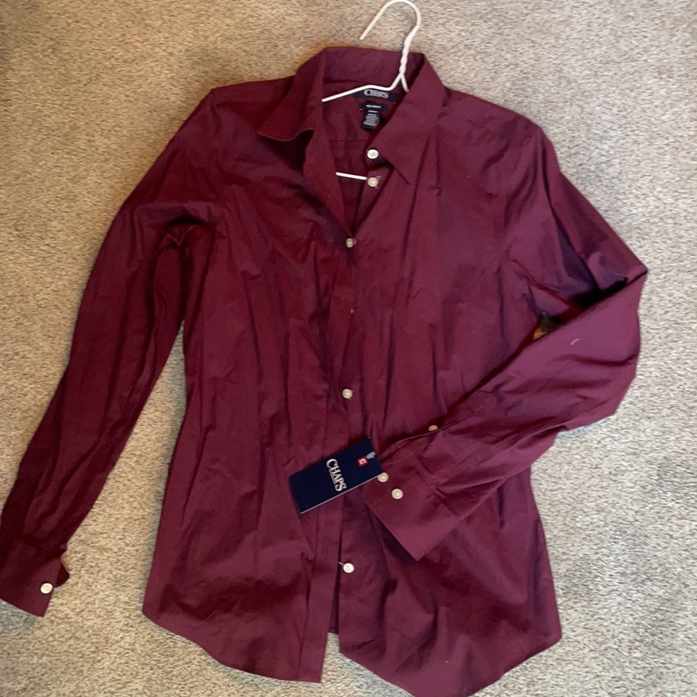 Chaps maroon women’s no iron button down